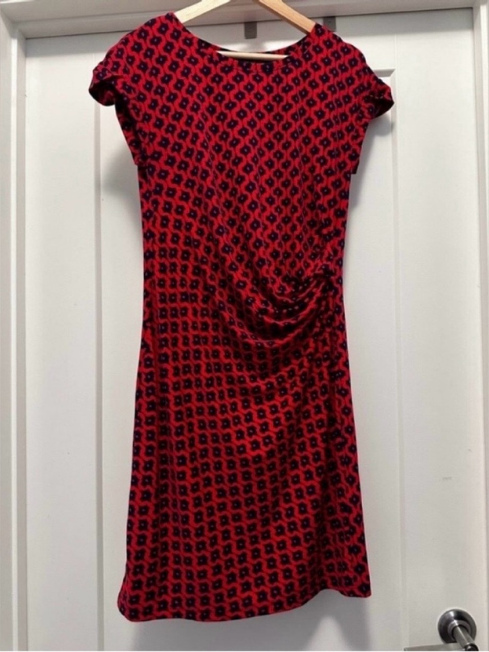 ❤️ BANANA REPUBLIC Red and Navy Blue Cap Sleeve Dress - Size Small
